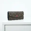 Cartera Sarah Monogram Inspiracion LV-01.webp