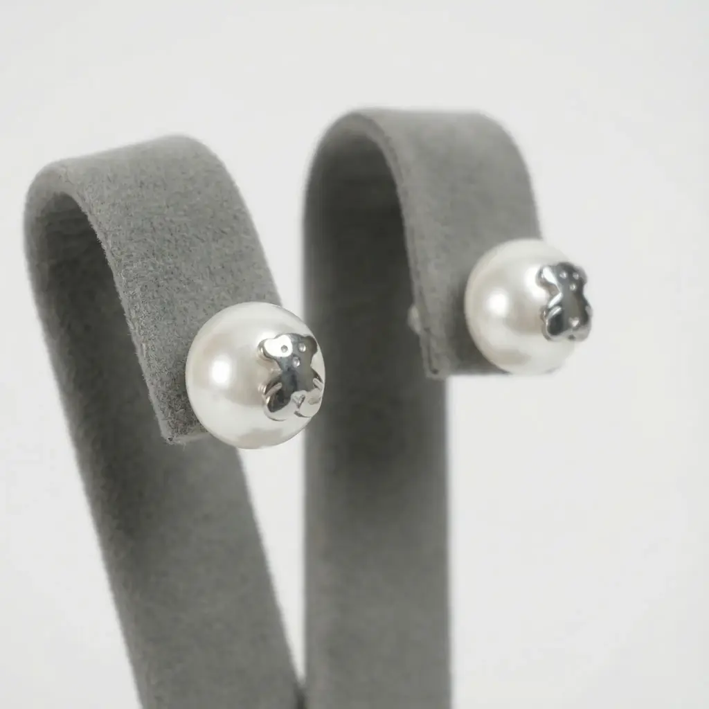 Pendientes de perla con diseño osos Inspiración Tous-03.webp