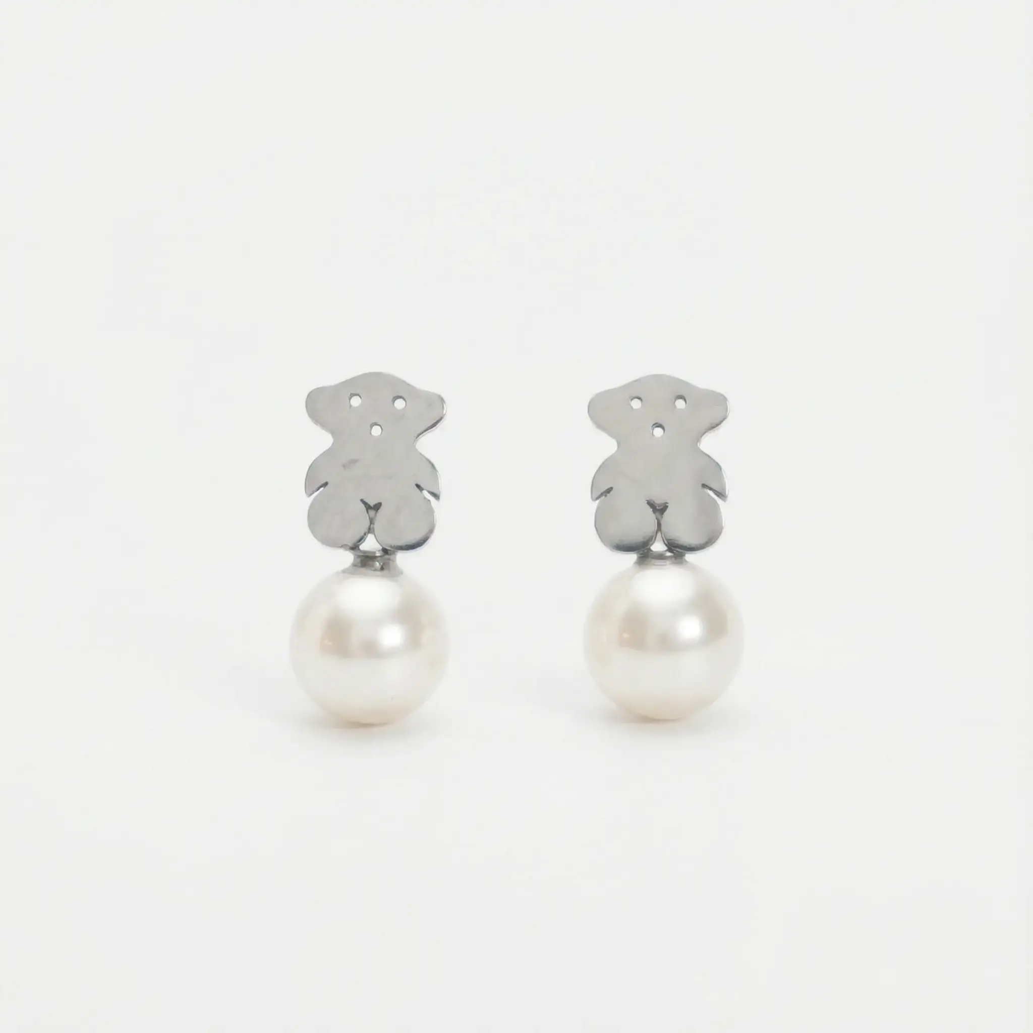 Pendientes de oso con perlas Inspiración Tous-02.webp