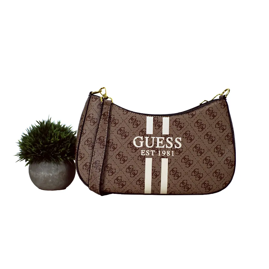 Bolso Noelle Marrón claro de hombro (Inspiración Guess) Est 1981 01.webp