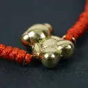 Pulsera de cordón rojo con un colgante de oso (Inspiración Tous) 02 copia.webp