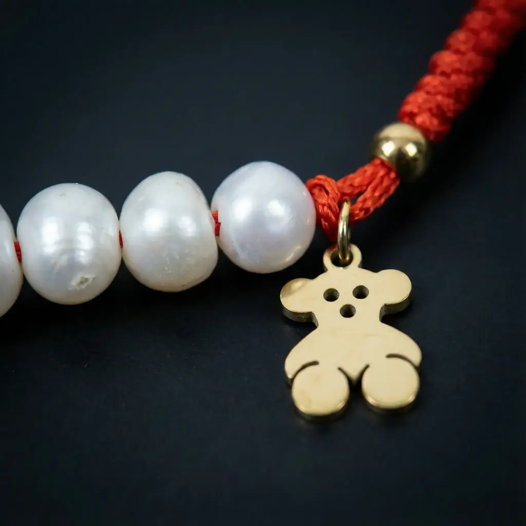 Pulsera de cuerda roja ajustable con perlas oso (Inspiración Tous)02 copia.webp