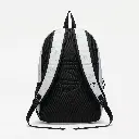 Mochila Escolar Estampado Blanco y Negro Nike 05 copia.webp