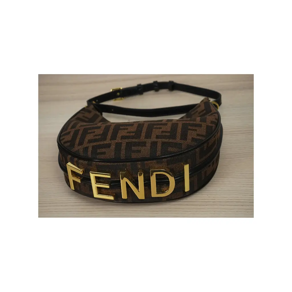 Bolso de mano pequeño (Inspiración Fendi) 01.webp