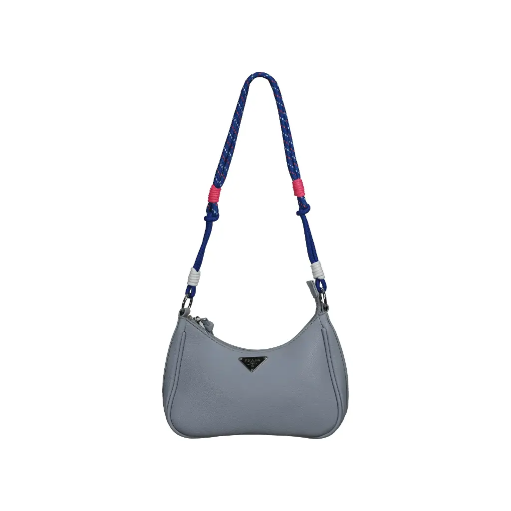 Bolso de hombro Noelle Saffiano (Inpiración Prada) celeste 01.webp