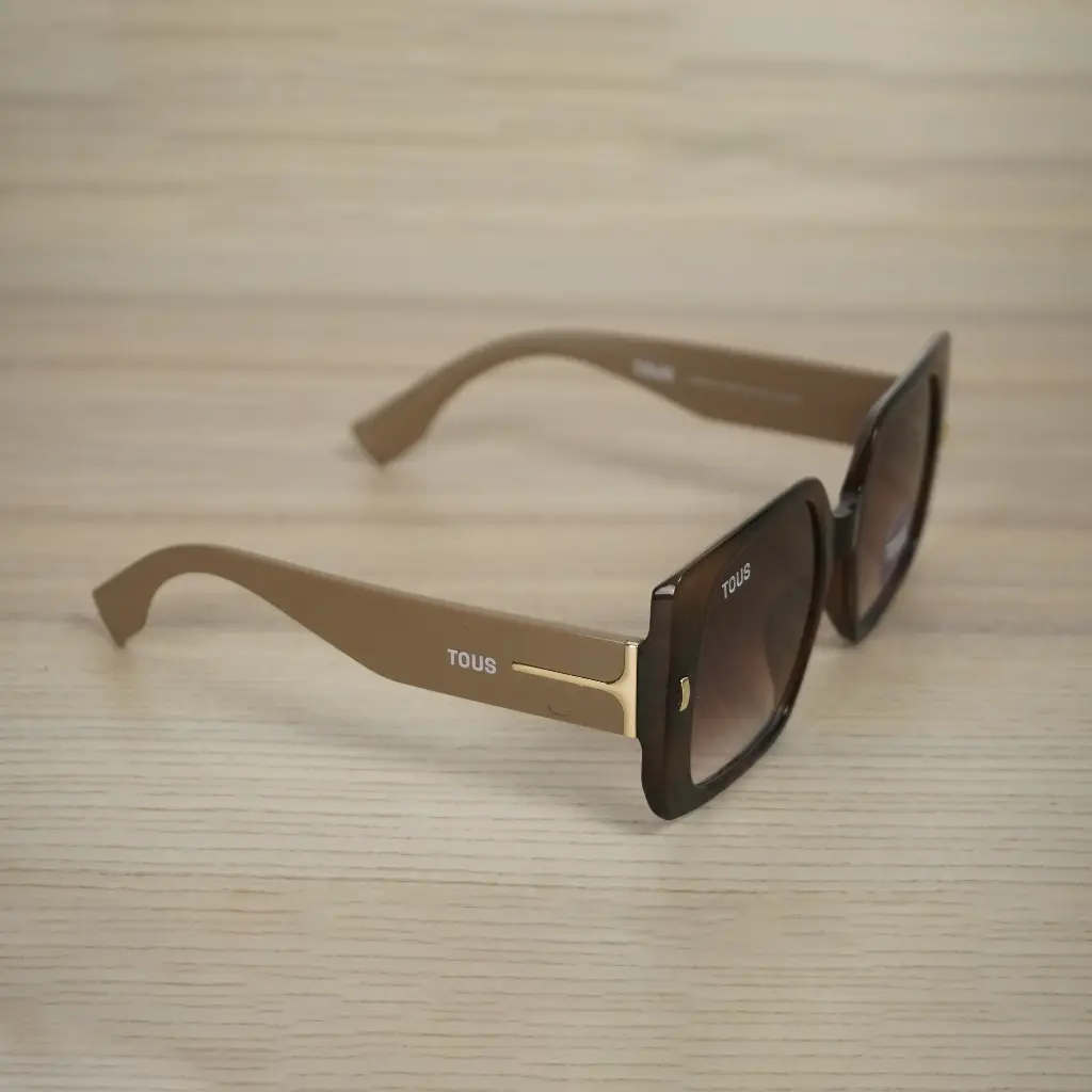 Gafas de sol cuadradas marron (Inspiración Tous) 03.webp