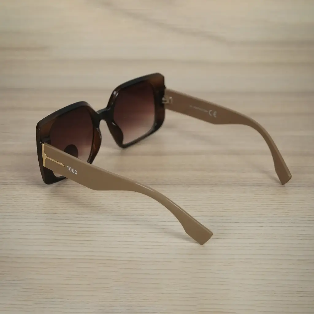 Gafas de sol cuadradas marron (Inspiración Tous) 02.webp