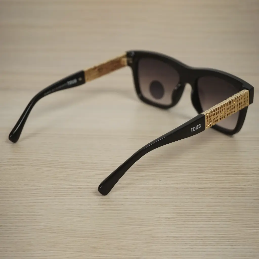 Gafas de sol patillas metalicas dorado (Inspiración Tous) 03.webp