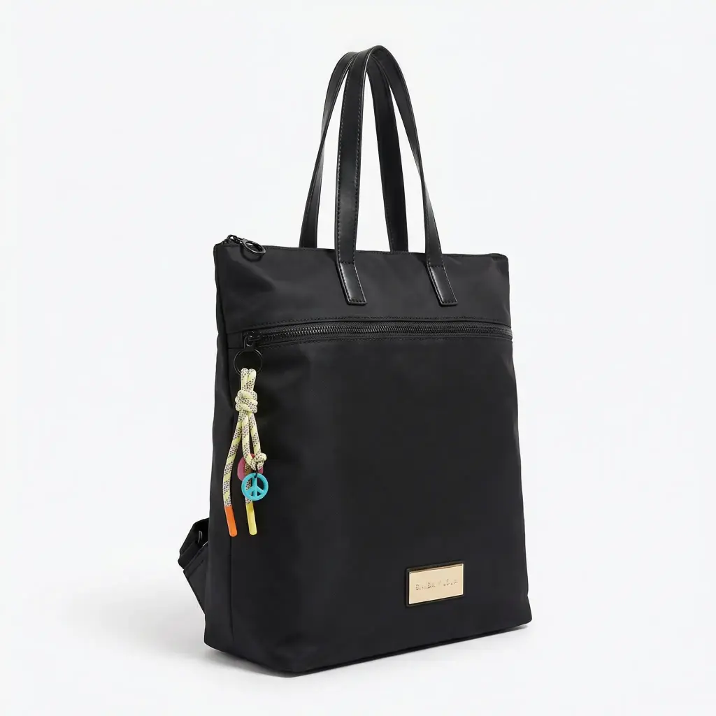 Mochila lisa con bolsillo frontal (Inspiración bimba y lola) 03.webp