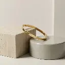 Pulsera estilo cartier motivo de tornillos dorado 05.webp