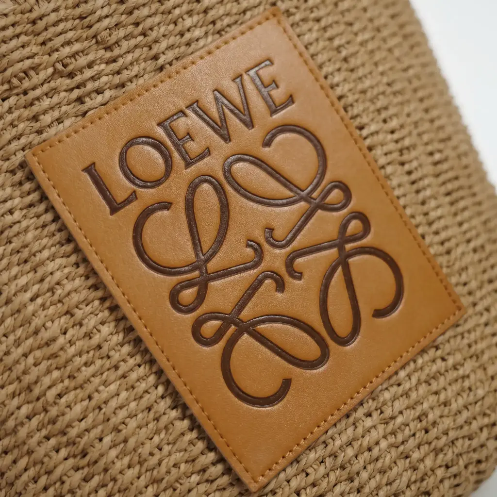 Bolso Capazo Eclipse Anagram Loewe 03.webp