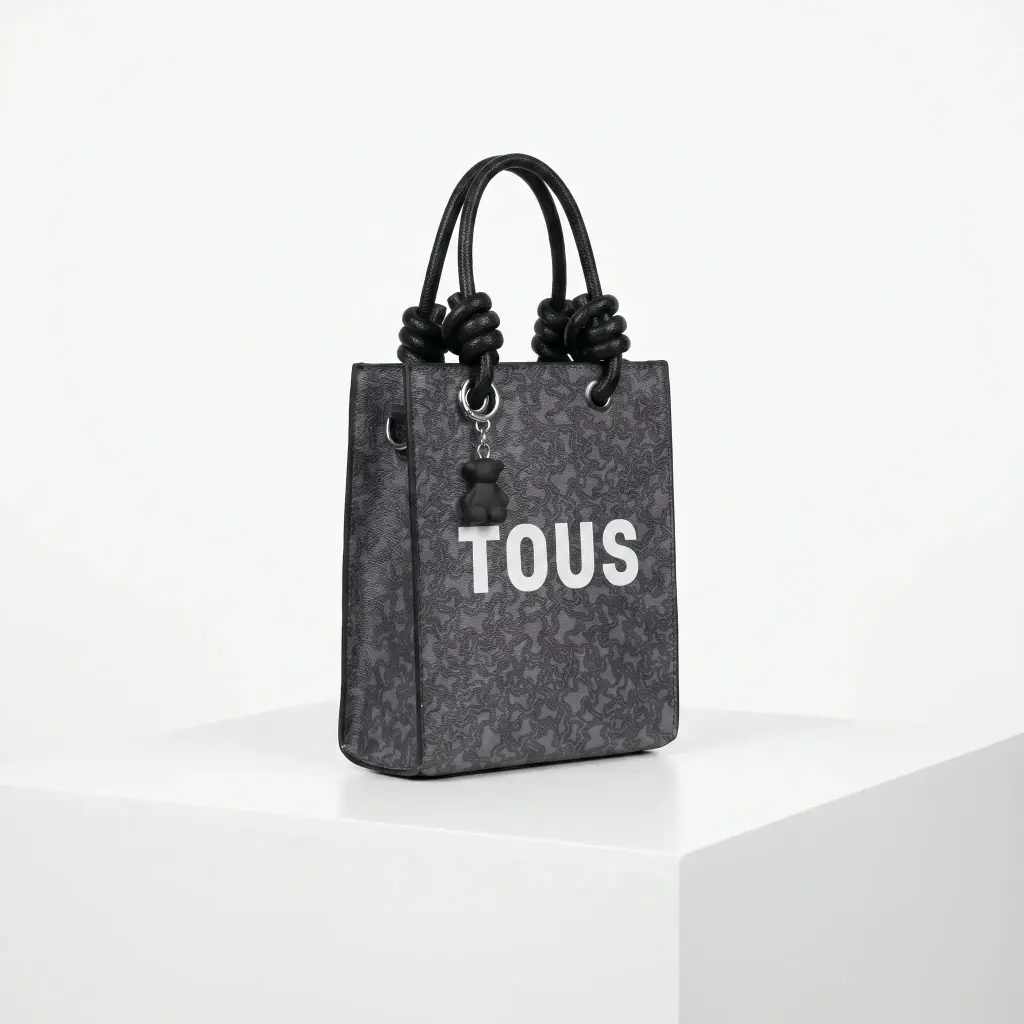 Mini bolso bandolera Kaos Lines Gris (Inspiración Tous) 02 .webp