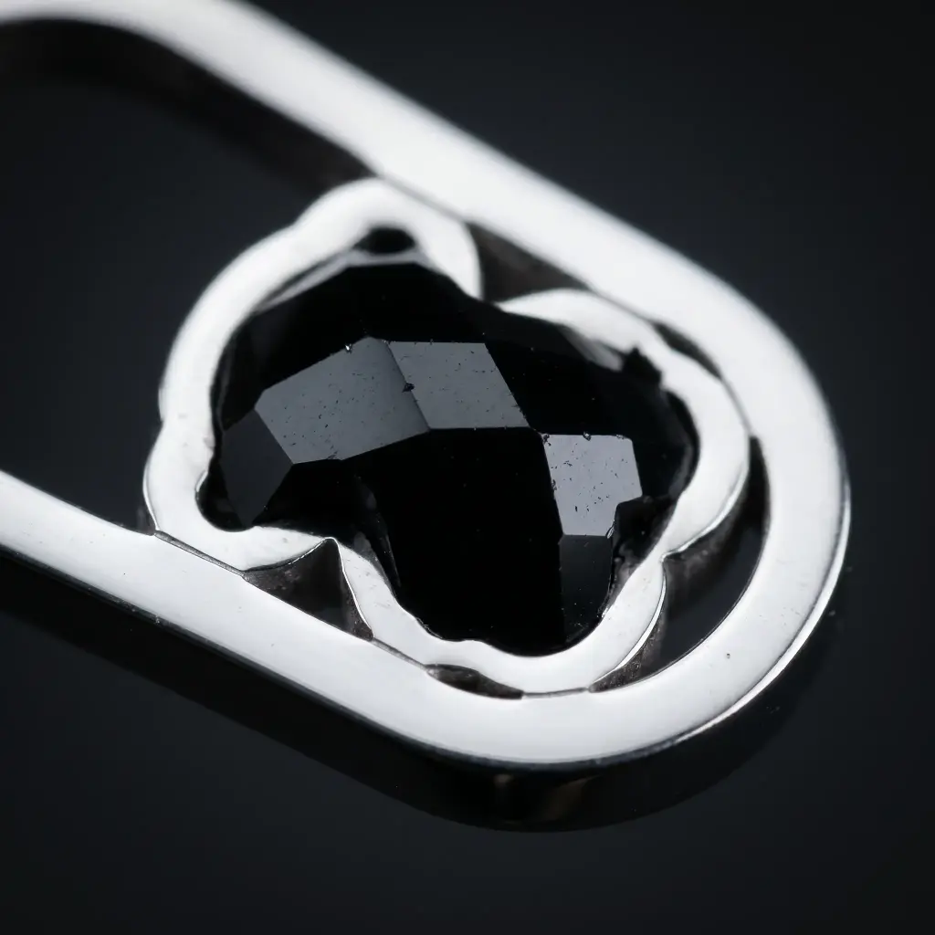 Conjunto colgante y pendientes espinelas negras Camille Plata (Inspiración Tous) 04.webp