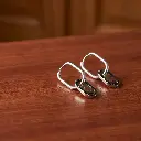 Pendientes con espinelas Negras Camille (Inspiración Tous) 07.webp