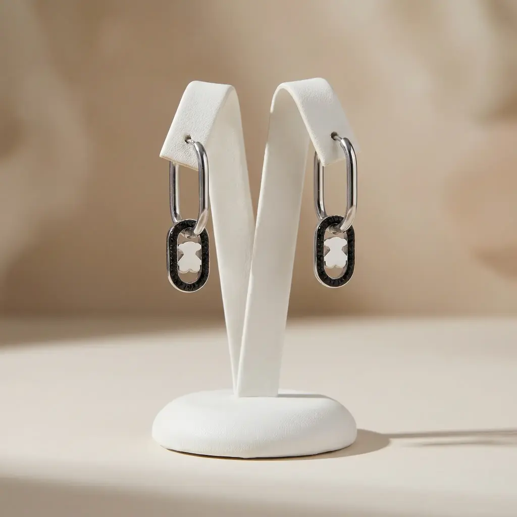 Pendientes con espinelas Negras Camille (Inspiración Tous) 08.webp