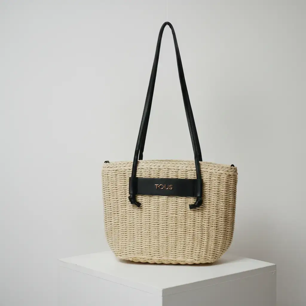 Bolso capazo mediano Scoubidou Rafia (Inspiración Tous) Negro 03.webp