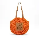 Bolso redondo de rafia con anagrama (Inspiración Loewe) 01.webp