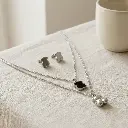 Conjunto colgante y pendientes Galaxy negro 01 (Inspiración Tous) 03.webp