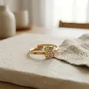 Anillo Gen amarillo con motivos de oso y brillantes (Inspiración Tous) 03.webp