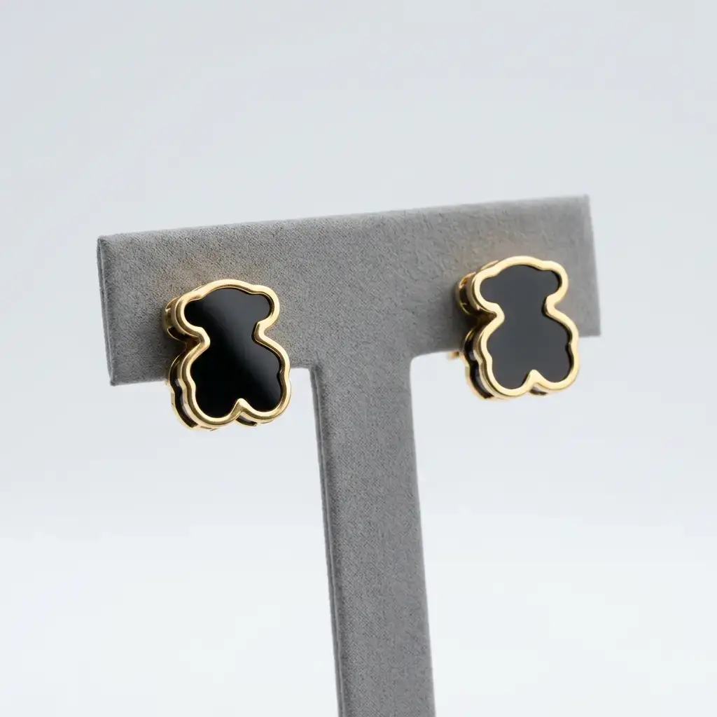 Pendientes forma icónica de oso onix negro (Inspiración Tous) 02.webp