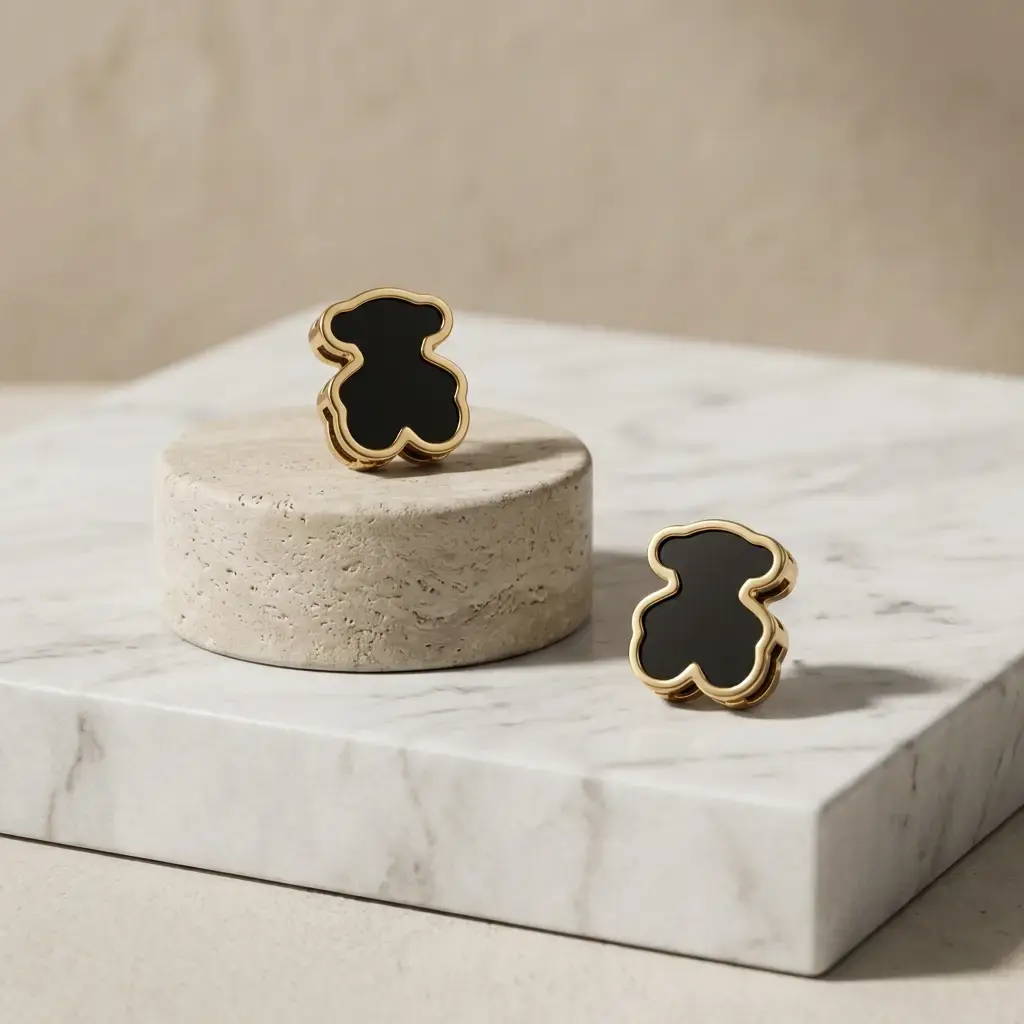 Pendientes forma icónica de oso onix negro (Inspiración Tous) 04.webp