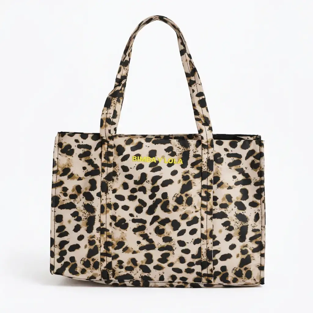 Bolso estampado de leopardo logo amarillo (Inspiración Bimba y Lola) 04.webp
