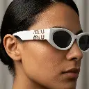 Gafas de sol ovaladas Blancas logotipo metálico (Inspiración Miu Miu) 05.webp