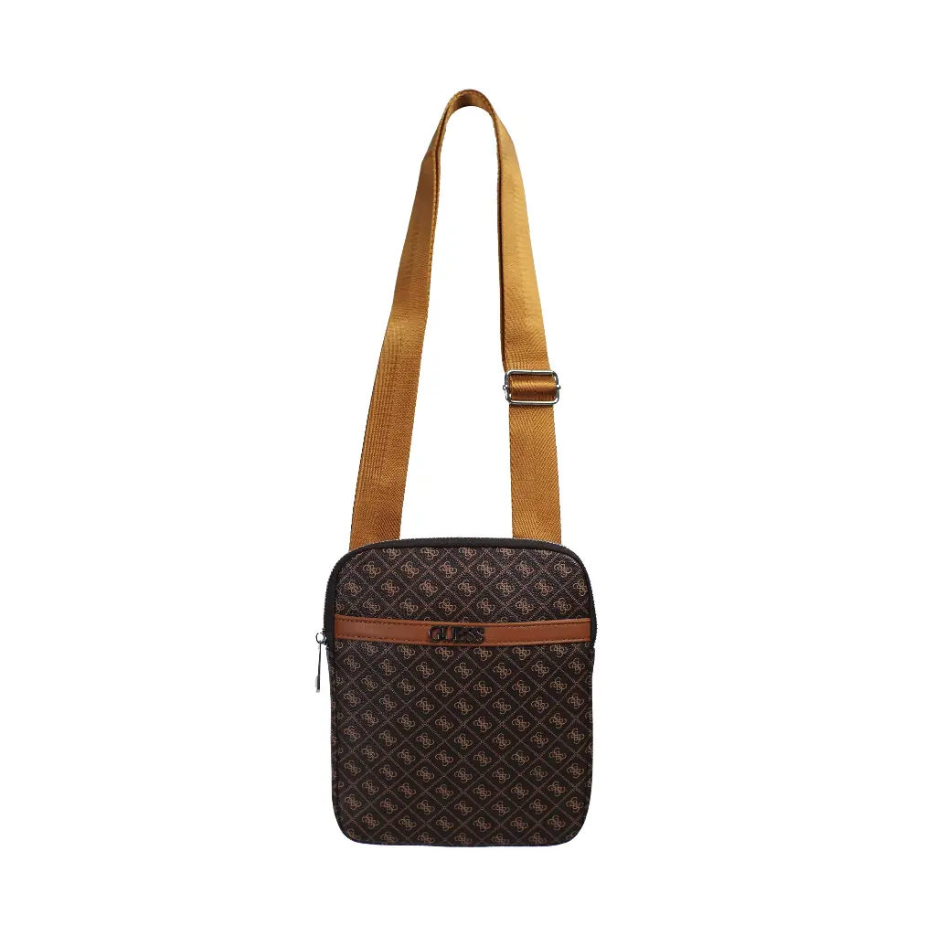 Bolso Bandolera Hombre Logo (Inspiración Guess) Color marrón 01.webp