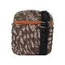 Bolso Bandolera Hombre Logo Triangular (Inspiración Guess) Color marron claro 01.webp