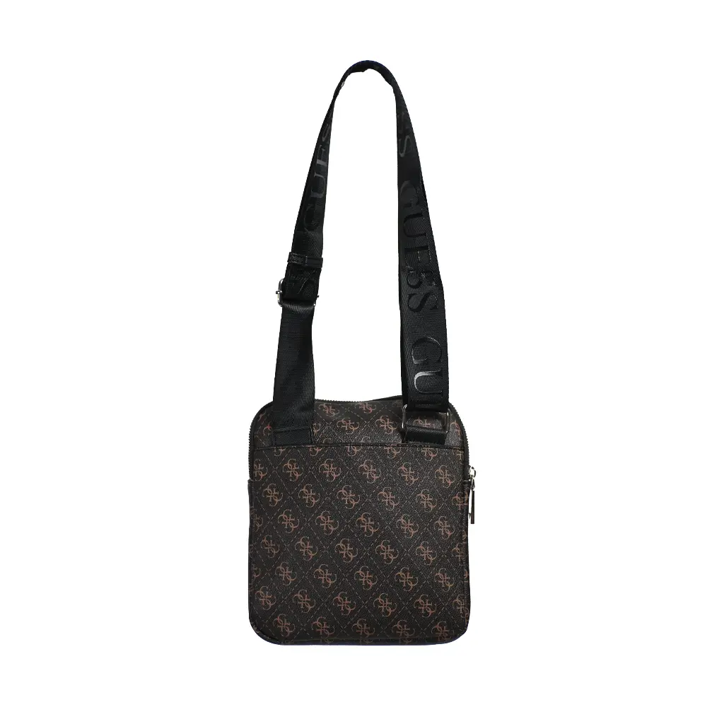 Bolso Bandolera Hombre Logo Triangular (Inspiración Guess) Color Chocolate 02.webp