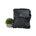 Bolso Bandolera Hombre Logo Solapa (Inspiración Louis Vuitton) Color negro 04.webp