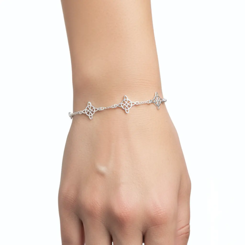 Pulsera Con Tres Nudos Bruja de Plata 02.webp