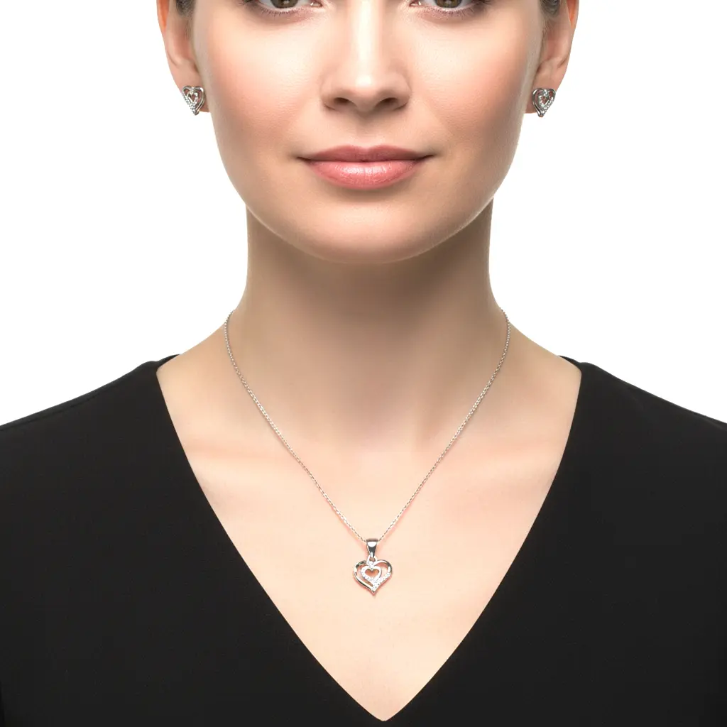 Conjunto De Collar y Pendientes Corazón Plata 04.webp