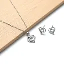Conjunto De Collar y Pendientes Corazón Plata 02.webp