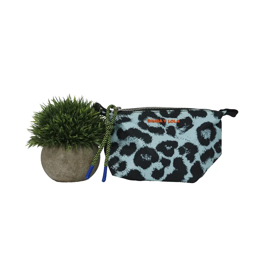 Neceser Nylon Print Leopard (Inspiración Bimba y Lola) Color azul 03.webp