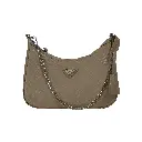 Bolso Bandolera Baguette Re-Edition 2005 (Inspiración Prada) Color Beige 01.webp