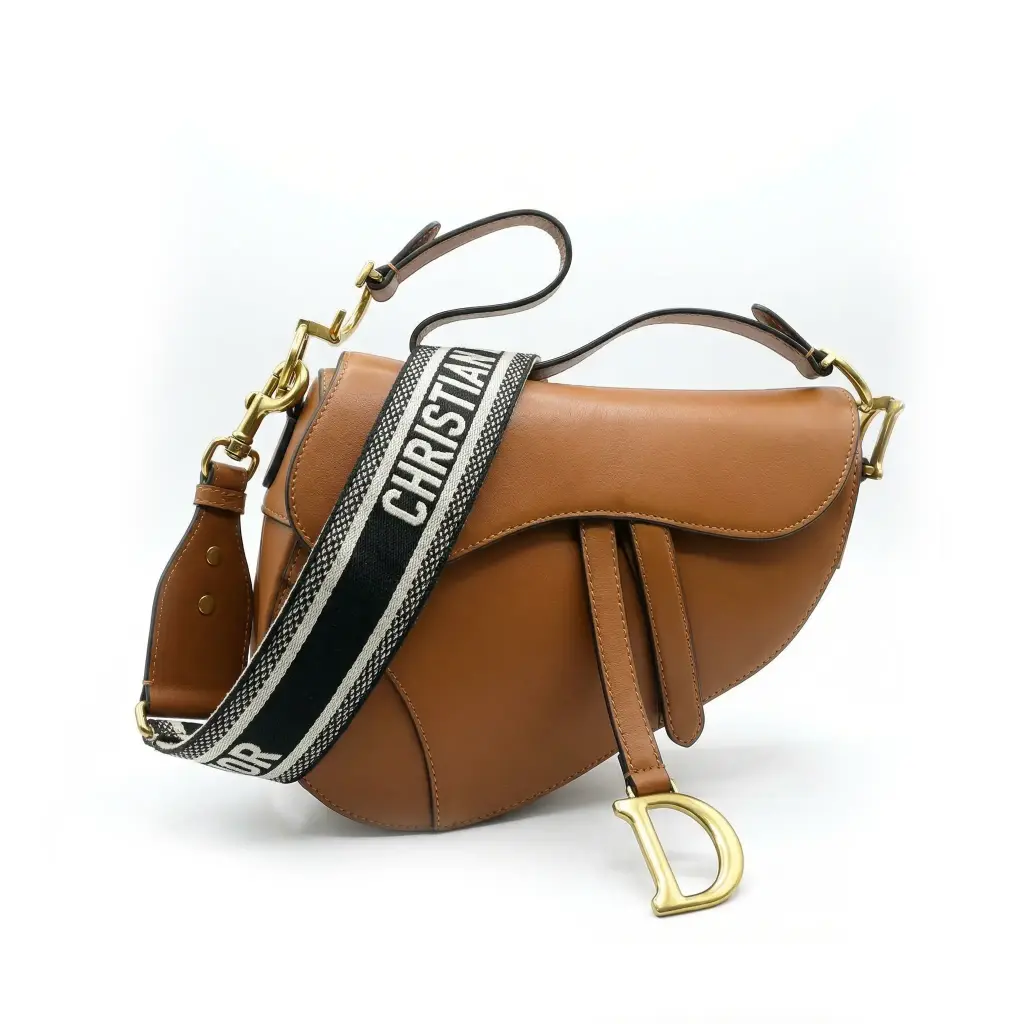 Bolso pequeño Saddle Multicarry con bandolera (Inspiración Dior) 12.webp
