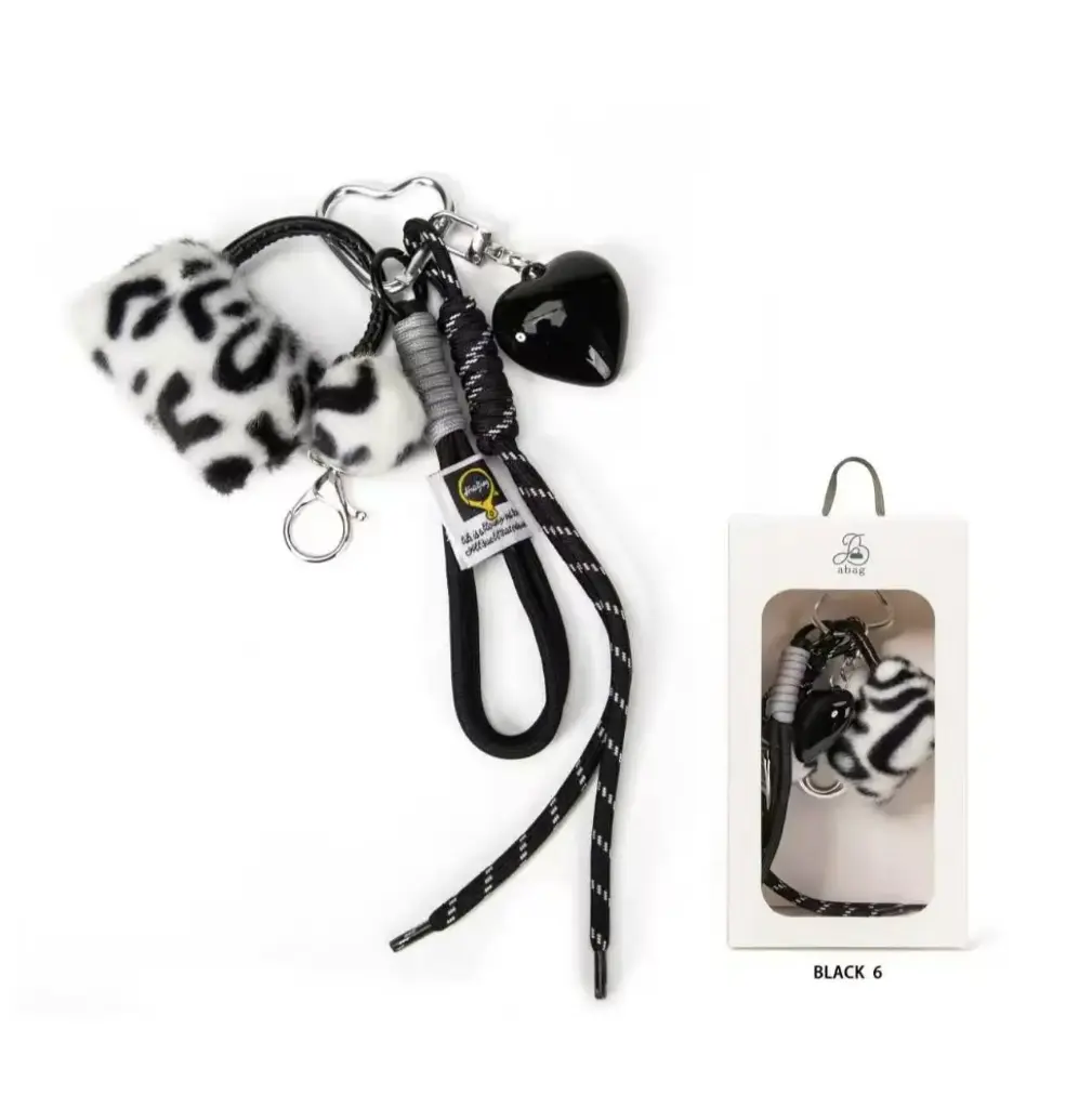 Llavero Charms Bolsito Blanco Con Corazon