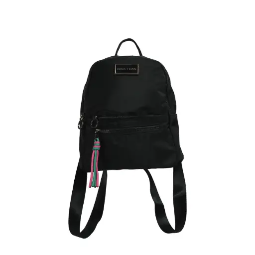 Mochila negra pequeña con tiras regulables (Inspiración Bimba y Lola)