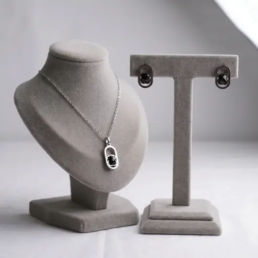 Conjunto colgante y pendientes Negras Camille Plata (Inspiración Tous)